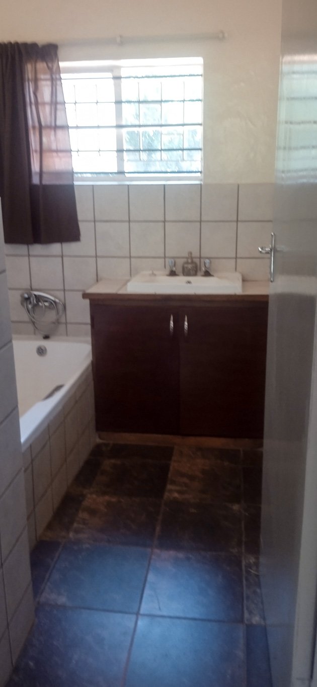 To Let 3 Bedroom Property for Rent in Broederstroom North West